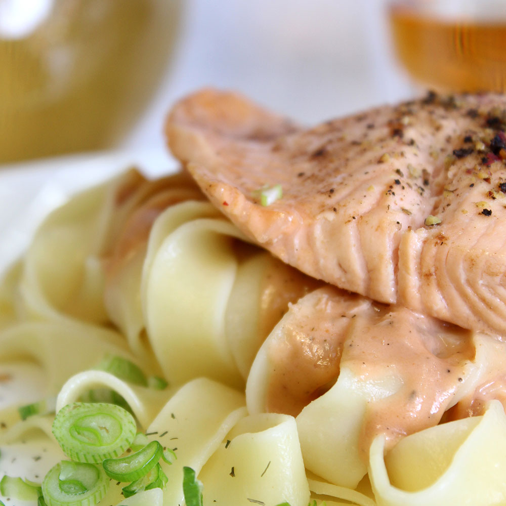 Tagliatelle al Salmone