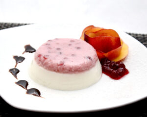 "Preiselbeer/Joghurt-Pannacotta" mit Vanillemet